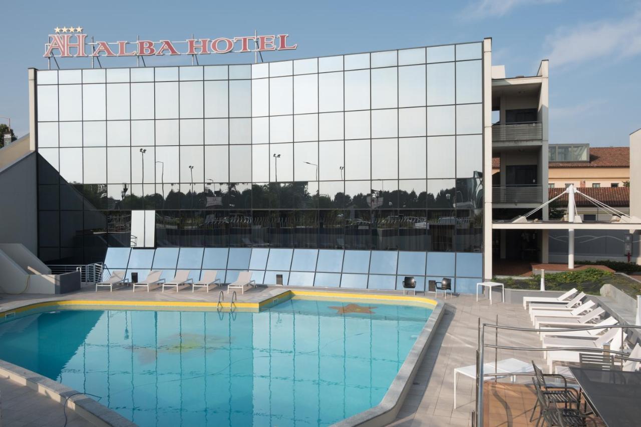 Alba Hotel Εξωτερικό φωτογραφία