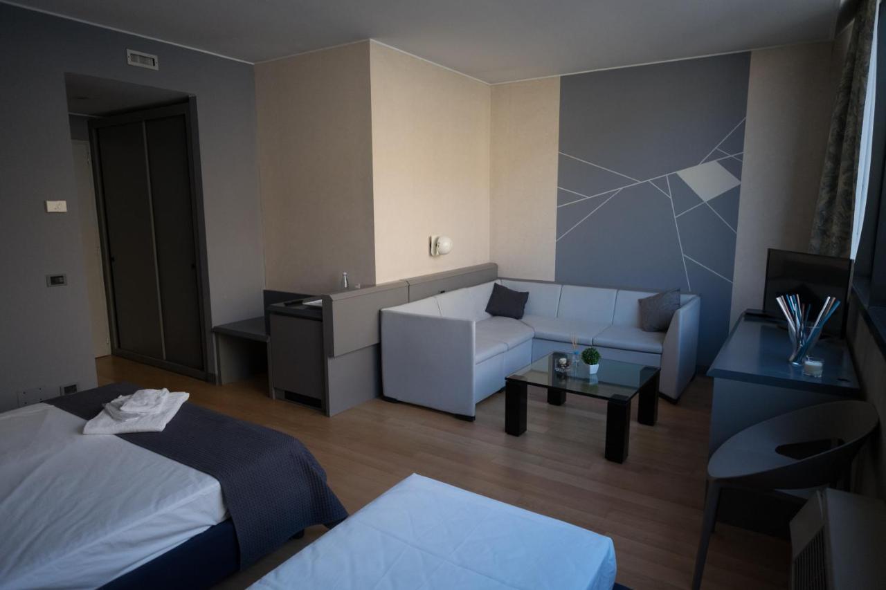 Alba Hotel Εξωτερικό φωτογραφία