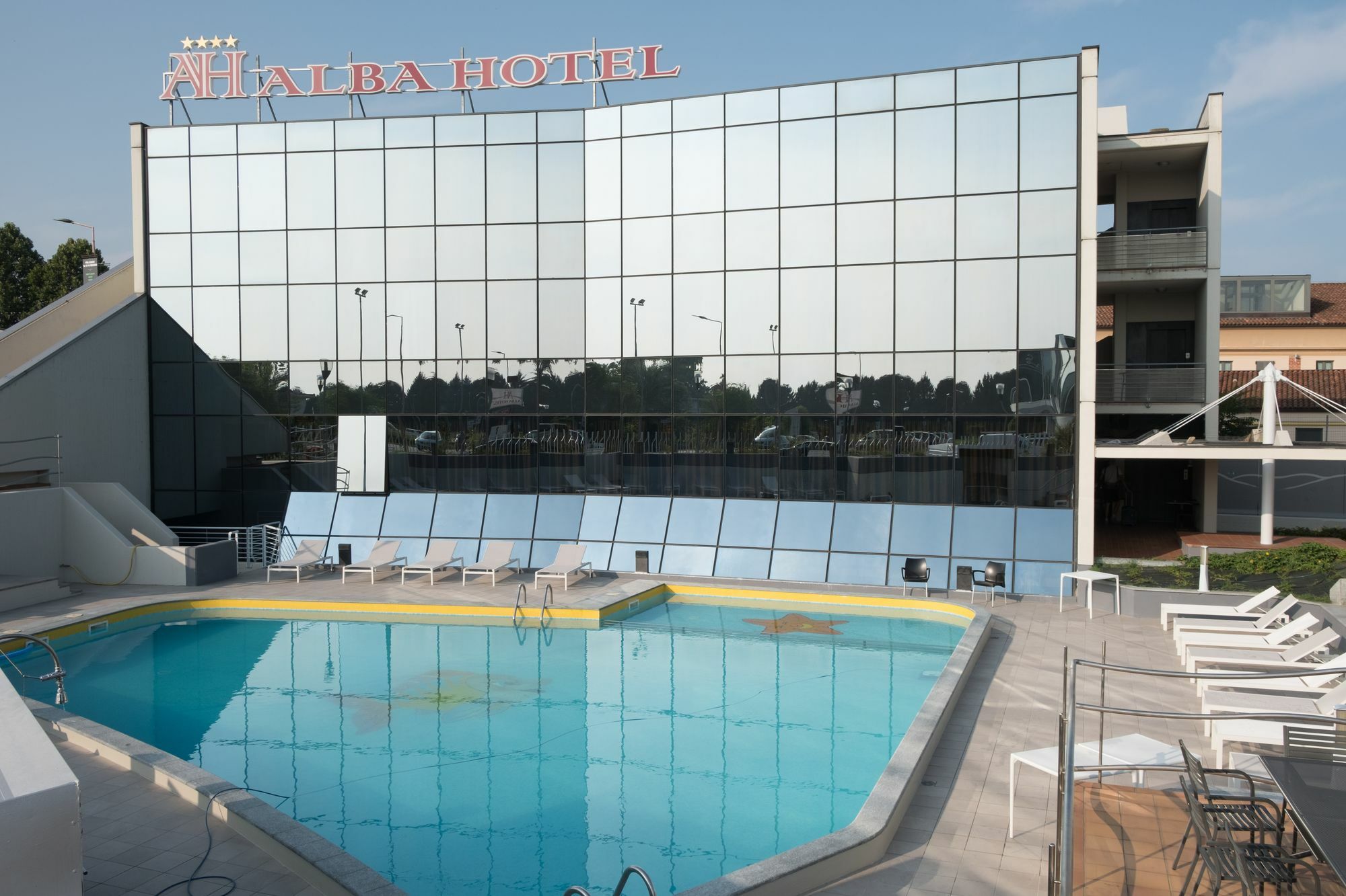 Alba Hotel Εξωτερικό φωτογραφία
